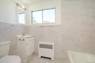 1258 Waverly St, Hewlett, NY 11557 - Photo 9
