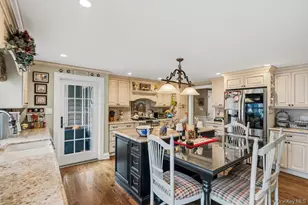 4 Smull Ln, Port Washington, NY 11050 - Photo 9