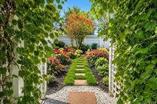 4 Smull Ln, Port Washington, NY 11050 - Photo 3