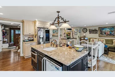 4 Smull Lane, Port Washington, NY 11050 - Photo 11