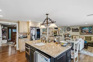 4 Smull Ln, Port Washington, NY 11050 - Photo 11
