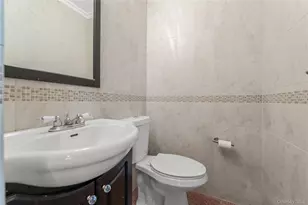 24002 Oak Park Dr, Douglaston, NY 11362 - Photo 15