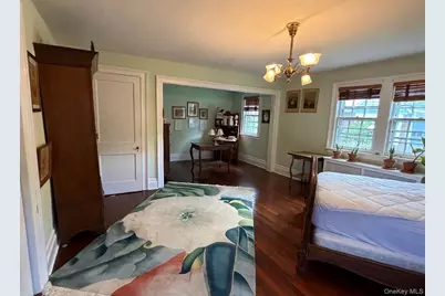 371 Grosvenor Street, Douglaston, NY 11363 - Photo 9