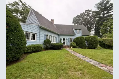 371 Grosvenor Street, Douglaston, NY 11363 - Photo 1