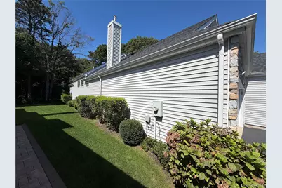 7 Sagaponack Court, Ridge, NY 11961 - Photo 9