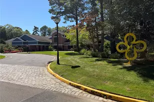 7 Sagaponack Ct, Ridge, NY 11961 - Photo 3
