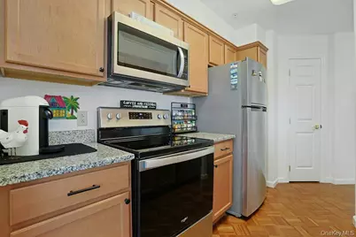 207 Sutton Drive #207, Mount Kisco, NY 10549 - Photo 13