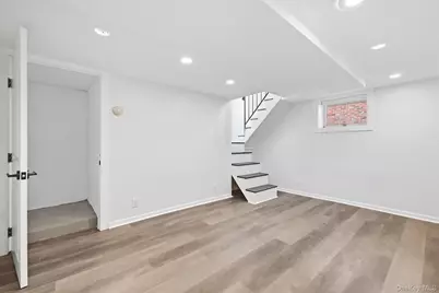 44 Lafayette Avenue, New Rochelle, NY 10801 - Photo 19