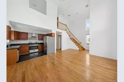 245th 61st Ave #front family, Little Neck, NY 11362 - Photo 1