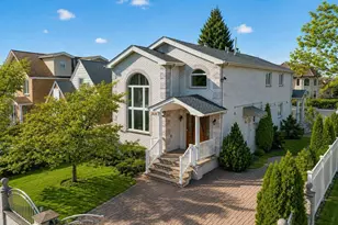 245th 61st Ave, Little Neck, NY 11362 - Photo 9