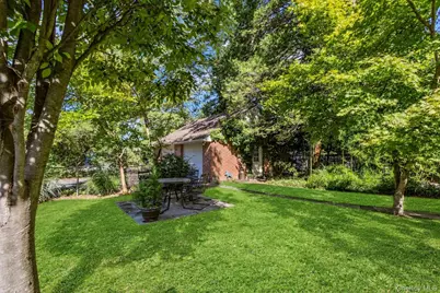 160 N Broadway, Nyack, NY 10960 - Photo 29