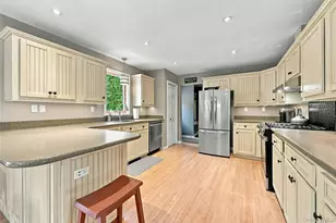 61341 Route 25, Southold, NY 11971 - Photo 11