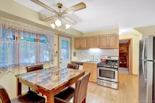 14 Morewood Dr, Smithtown, NY 11787 - Photo 7