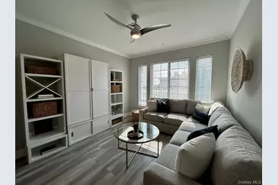 75 E Hoffman Avenue #3060, Lindenhurst, NY 11757 - Photo 5