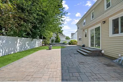 711 Koelbel Court, Baldwin, NY 11510 - Photo 37