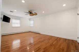 711 Koelbel Ct, Baldwin, NY 11510 - Photo 23
