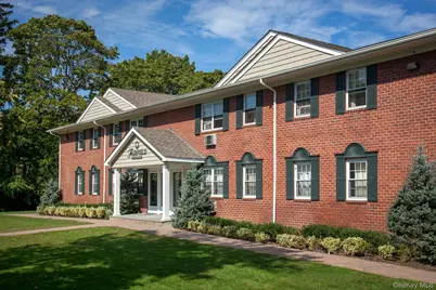 53 S Clinton Avenue #W5, Bay Shore, NY 11706 - Photo 1