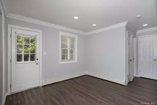 53 S Clinton Ave, Bay Shore, NY 11706 - Photo 5