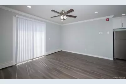 55 Fifth Avenue #4, Bay Shore, NY 11706 - Photo 5