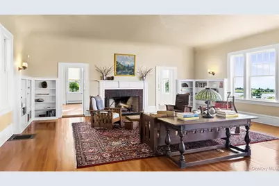 11 Arbutus Lane, Stony Brook, NY 11790 - Photo 7