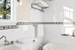 11 Arbutus Ln, Stony Brook, NY 11790 - Photo 15