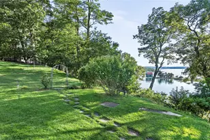 11 Arbutus Ln, Stony Brook, NY 11790 - Photo 29