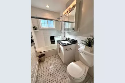 11 South Saxon Avenue #7F, Bay Shore, NY 11706 - Photo 9