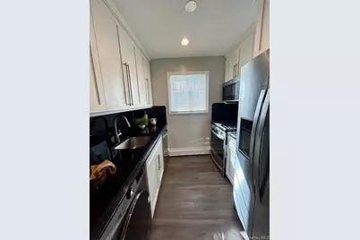 11 South Saxon Avenue #7F, Bay Shore, NY 11706 - Photo 3