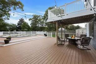 963 Sycamore Ave, Bohemia, NY 11716 - Photo 25