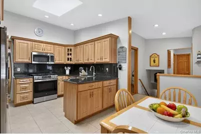 24 Peerless Drive, Oyster Bay, NY 11771 - Photo 21