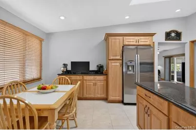 24 Peerless Drive, Oyster Bay, NY 11771 - Photo 19