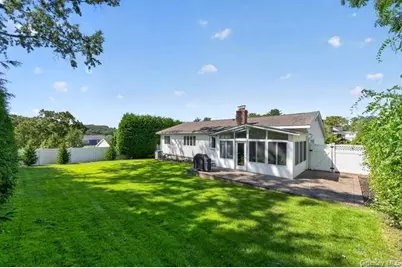 24 Peerless Drive, Oyster Bay, NY 11771 - Photo 31