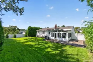 24 Peerless Dr, Oyster Bay, NY 11771 - Photo 31