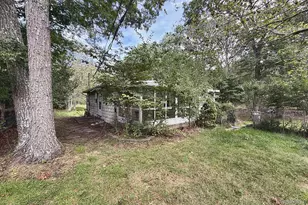 11 Robin Hood Ln, Southampton, NY 11968 - Photo 21