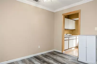 8 Cheyenne Court #8, Coram, NY 11727 - Photo 9