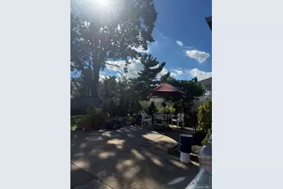 104 W Lincoln Avenue, Valley Stream, NY 11580 - Photo 5