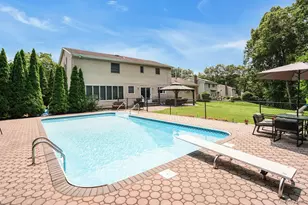 41 Cedar Ridge Ln, Dix Hills, NY 11746 - Photo 47