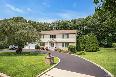 41 Cedar Ridge Lane, Dix Hills, NY 11746 - Photo 3