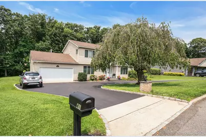 41 Cedar Ridge Lane, Dix Hills, NY 11746 - Photo 5