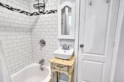 30 Neptune Place, Calverton, NY 11933 - Photo 17