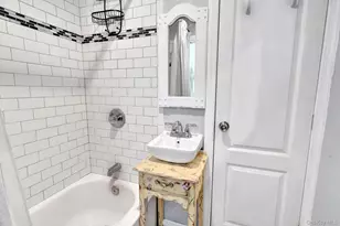 30 Neptune Pl, Calverton, NY 11933 - Photo 17
