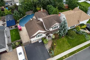 159 Murray Dr, Oceanside, NY 11572 - Photo 3