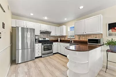 77 Sunburst Terrace, Central Islip, NY 11722 - Photo 7