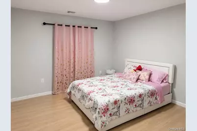 130 Elizabeth Avenue, Hempstead, NY 11550 - Photo 19