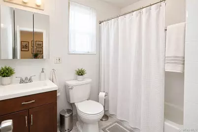 6075 59th Avenue, Maspeth, NY 11378 - Photo 9