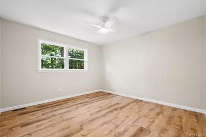 110 Pleasant Road, Lake Peekskill, NY 10537 - Photo 17