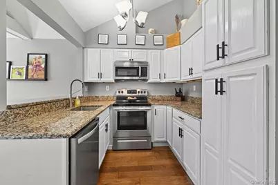 26 Oakridge Drive, South Salem, NY 10590 - Photo 9