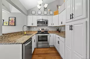 26 Oakridge Dr, South Salem, NY 10590 - Photo 9