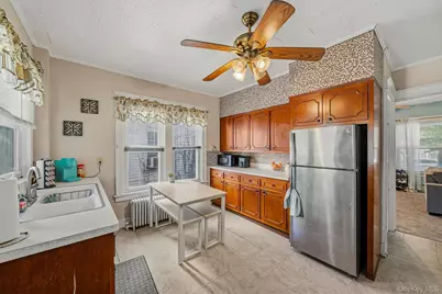 191 Wickham Avenue, Middletown, NY 10940 - Photo 3