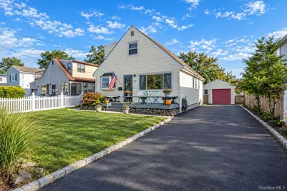 41 E Saltaire Road, Lindenhurst, NY 11757 - Photo 1